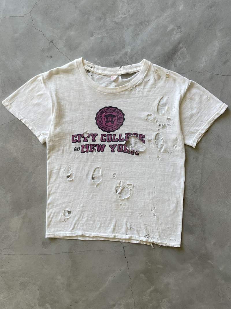 White Thrashed City College of New York T-Shirt - 50s/60s - S/M