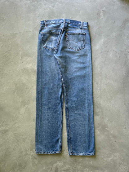 Distressed Levi's 501 Denim Jeans - 80s - 32"