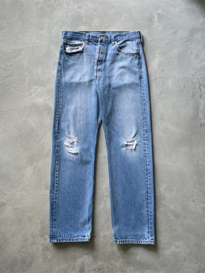 Sun Faded/Distressed Levi's 501 Denim Jeans - 00s - 33" x 31"