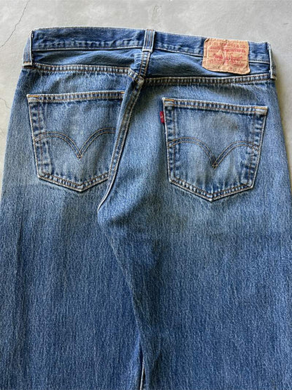 Shot Gun Hole Levis Denim Jeans - 00s - 32”