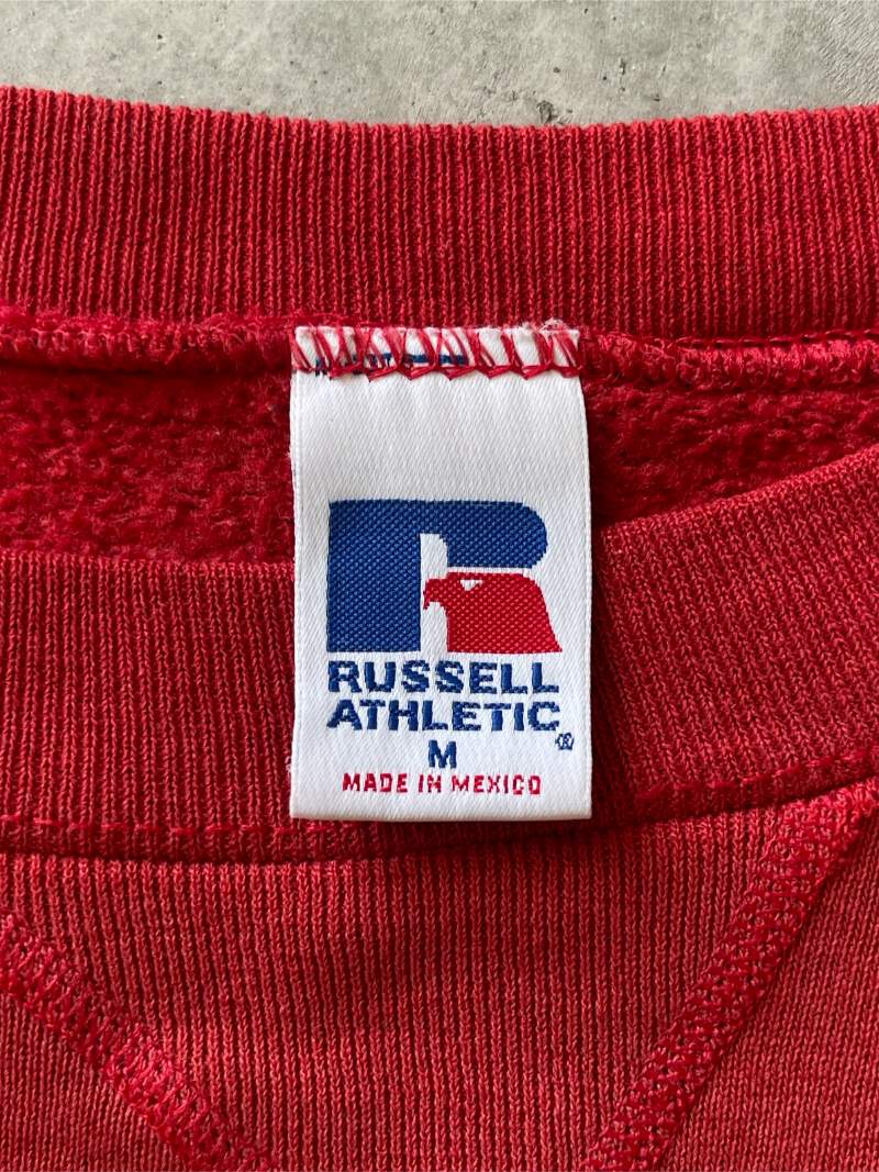 Sun Faded Red Russell Athletic Sweatshirt - 90s/00s - M