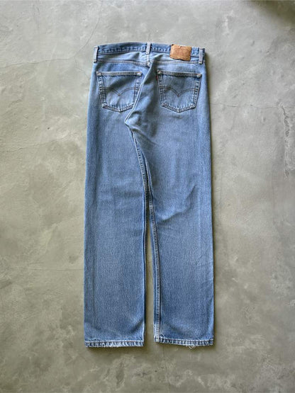 Light Wash Levi's 501 Denim Jeans - 90s - 34"