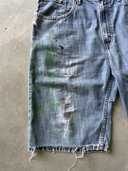 Distressed Levi's 569 Denim Shorts - 00s - 32"